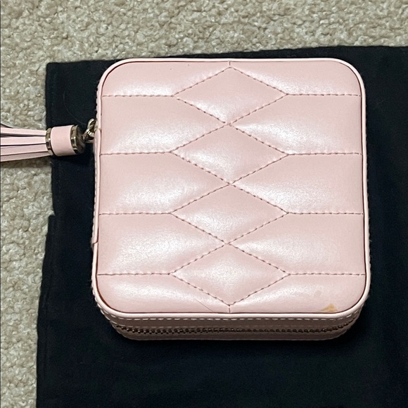 WOLF Small Travel Jewelry Zi Case Blush Quilted - Picture 8 of 8